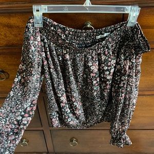 Abercrombie & Fitch off the shoulder floral shirt
